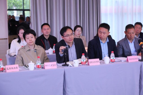 图2 潘家恩教授发言.jpg