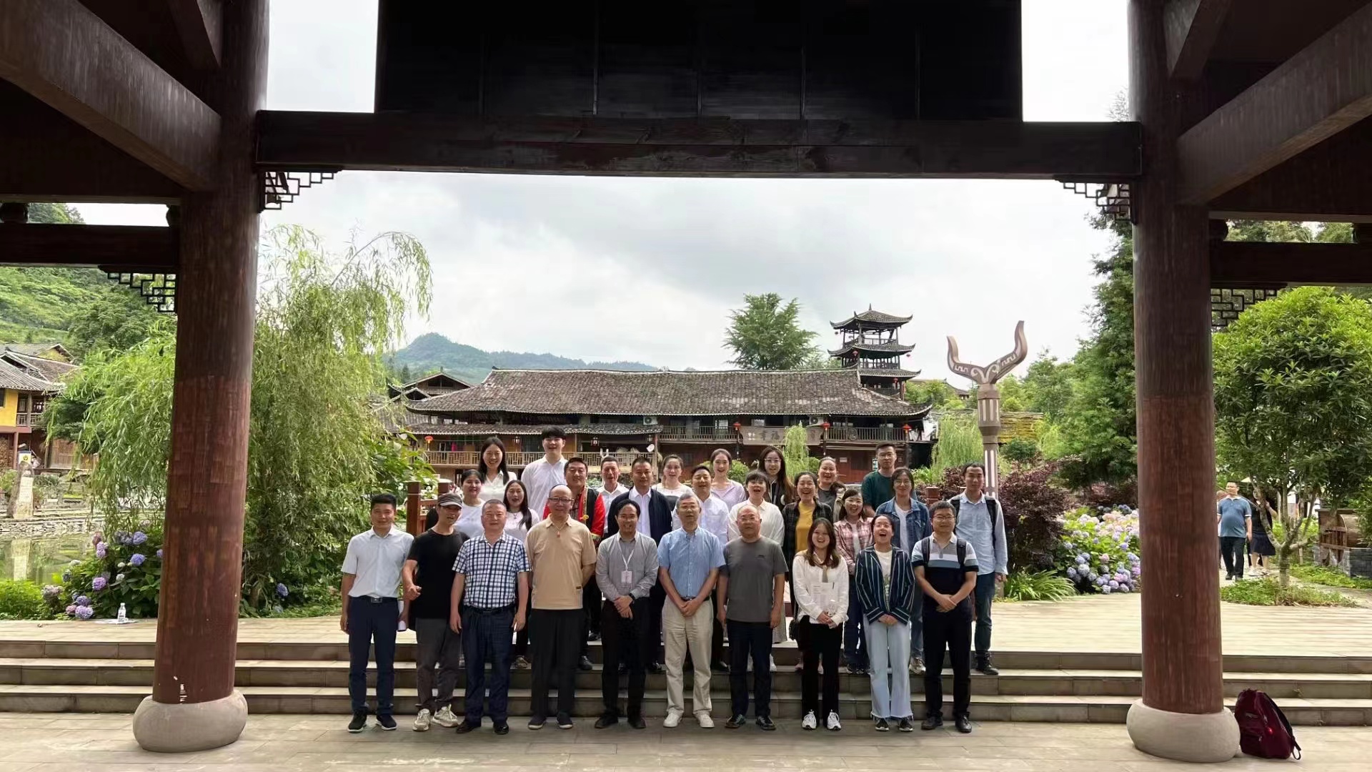 村歌座谈会结束后合影.jpg