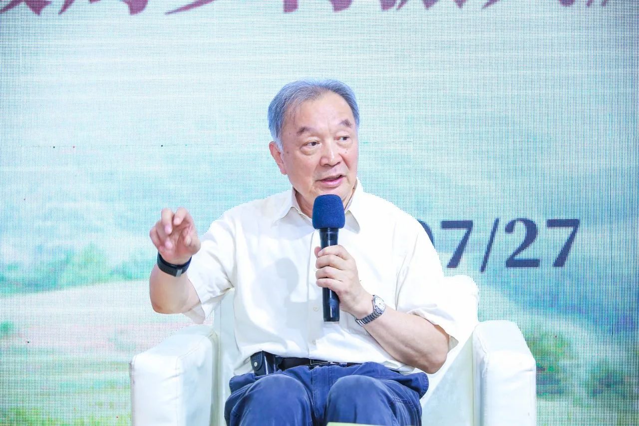 图3:温铁军教授发言.jpg