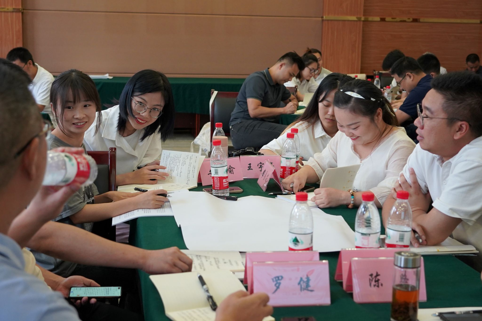 图十二:学员讨论现场2.JPG